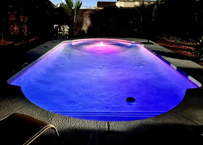 Desert Oasis- *pool And Hot Tub* * Phoenix