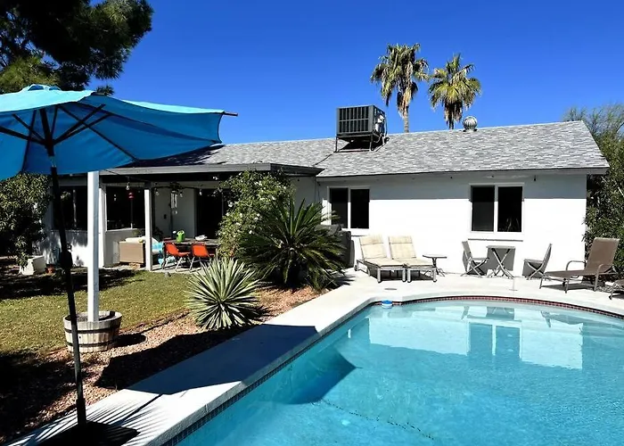 Desert Oasis- *pool And Hot Tub*
